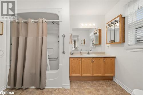 15 Aldersgate Drive Unit# 11, Belleville, ON - Indoor Photo Showing Bathroom