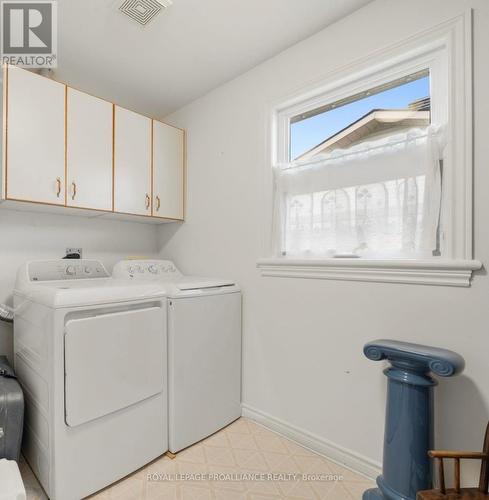 11 - 15 Aldersgate Drive, Belleville, ON - Indoor Photo Showing Laundry Room