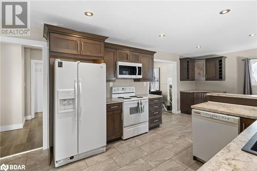 33 Lewis Street, Belleville, ON - Indoor Photo Showing Kitchen