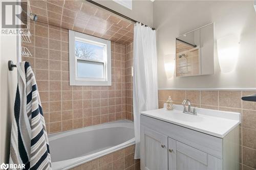 33 Lewis Street, Belleville, ON - Indoor Photo Showing Bathroom