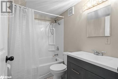 33 Lewis Street, Belleville, ON - Indoor Photo Showing Bathroom