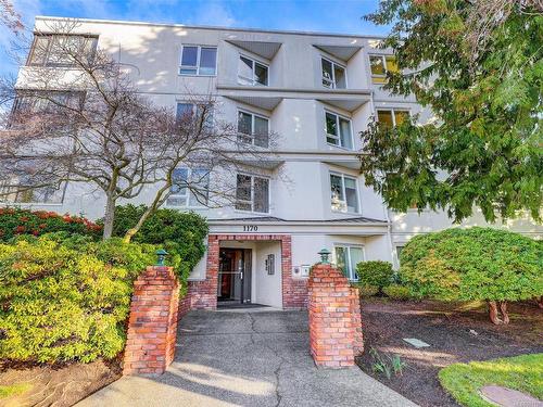 401-1170 Rockland Ave, Victoria, BC - Outdoor With Balcony With Facade