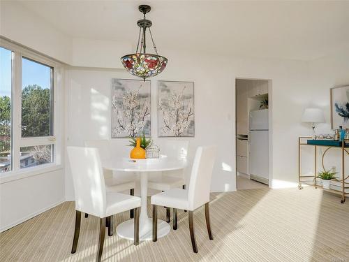 401-1170 Rockland Ave, Victoria, BC - Indoor Photo Showing Dining Room