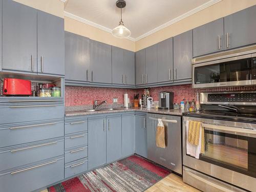 Cuisine - 2250 Rue Cardin, Drummondville, QC - Indoor Photo Showing Kitchen