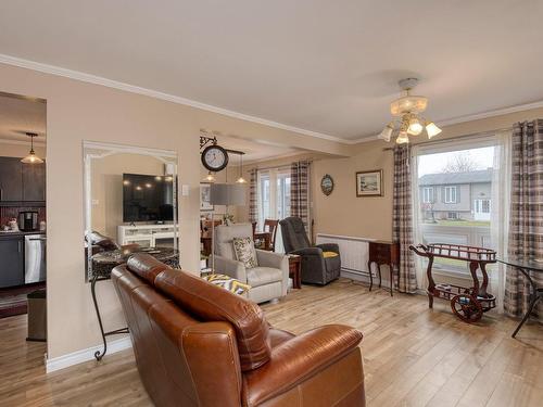 Salon - 2250 Rue Cardin, Drummondville, QC - Indoor Photo Showing Living Room