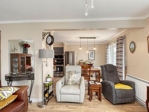 Salon - 2250 Rue Cardin, Drummondville, QC - Indoor Photo Showing Living Room