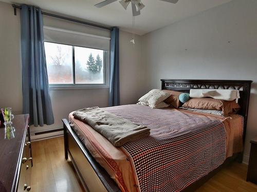 Chambre Ã  coucher principale - 1655  - 1657 Rue De Gaulle, Longueuil (Saint-Hubert), QC - Indoor Photo Showing Bedroom