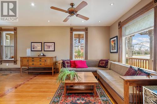 77 Queen Street W, North Dundas, ON - Indoor Photo Showing Living Room