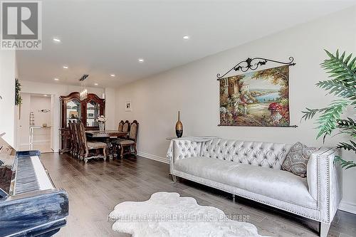 23 Martlesham Road, Markham, ON - Indoor Photo Showing Living Room