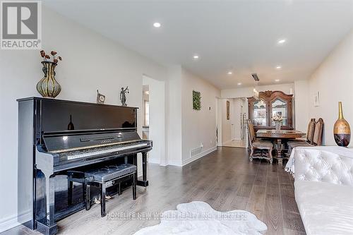 23 Martlesham Road, Markham, ON - Indoor Photo Showing Living Room