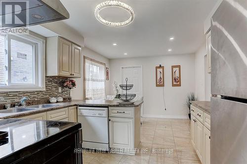 23 Martlesham Road, Markham, ON - Indoor Photo Showing Kitchen With Double Sink