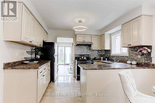 23 Martlesham Road, Markham, ON - Indoor Photo Showing Kitchen