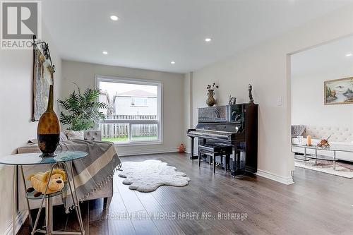 23 Martlesham Road, Markham, ON - Indoor Photo Showing Living Room