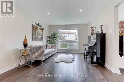 23 Martlesham Road, Markham, ON - Indoor Photo Showing Living Room