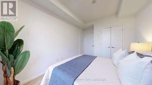 340 - 540 Bur Oak Avenue, Markham, ON - Indoor Photo Showing Bedroom