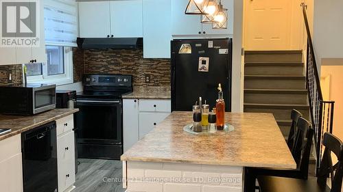 131 Linwell Road, St. Catharines (443 - Lakeport), ON - Indoor Photo Showing Kitchen