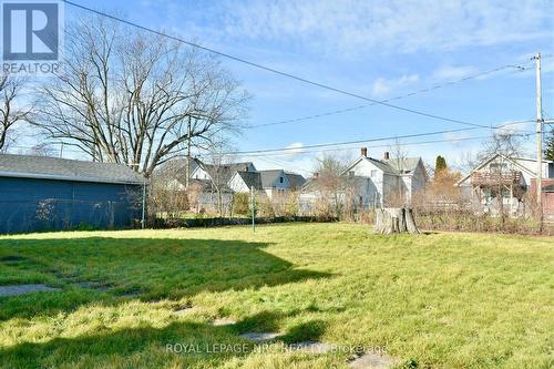 228 Courtwright Street, Fort Erie (332 - Central), ON - Outdoor