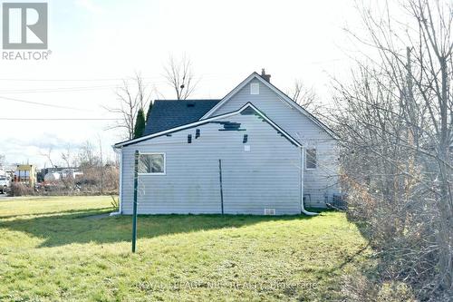 228 Courtwright Street, Fort Erie (332 - Central), ON - Outdoor