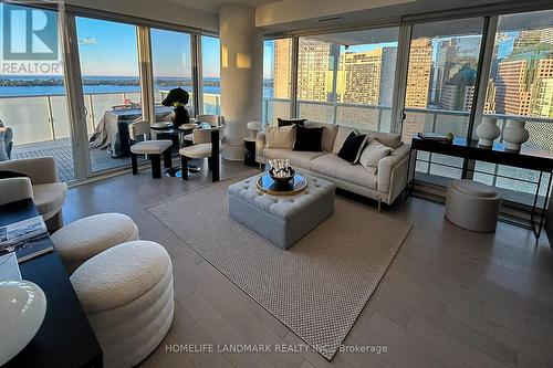 2304 - 15 Queens Quay E, Toronto, ON - Indoor Photo Showing Living Room