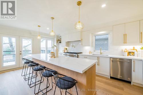 29 Tidewater Crescent, Whitby, ON - Indoor Photo Showing Kitchen With Upgraded Kitchen