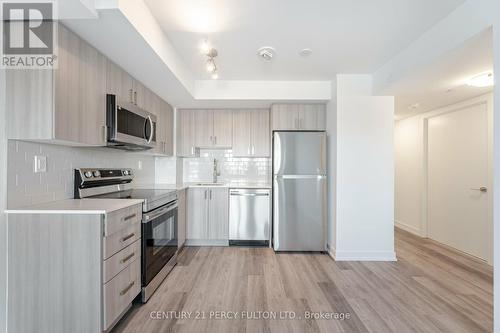 313 - 1435 Celebration Drive, Pickering, ON - Indoor Photo Showing Kitchen