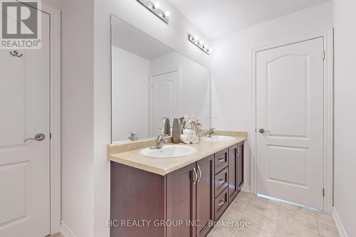 86 Robb Thompson Road, East Gwillimbury, ON - Indoor Photo Showing Bathroom