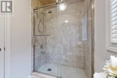 86 Robb Thompson Road, East Gwillimbury, ON - Indoor Photo Showing Bathroom