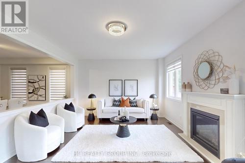 86 Robb Thompson Road, East Gwillimbury, ON - Indoor Photo Showing Living Room With Fireplace