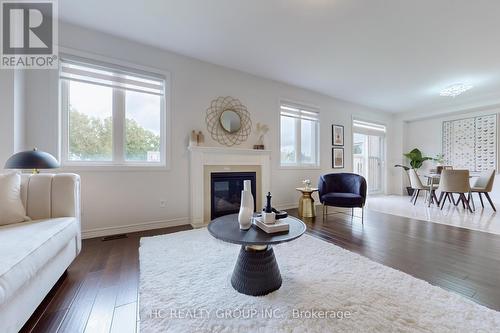 86 Robb Thompson Road, East Gwillimbury, ON - Indoor Photo Showing Living Room With Fireplace