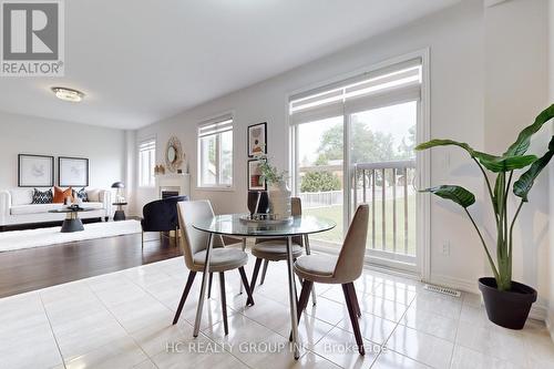 86 Robb Thompson Road, East Gwillimbury, ON - Indoor Photo Showing Dining Room