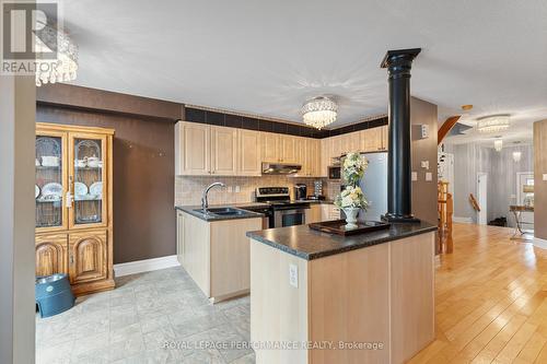 514 Louis Toscano Drive, Ottawa, ON - Indoor Photo Showing Kitchen With Double Sink