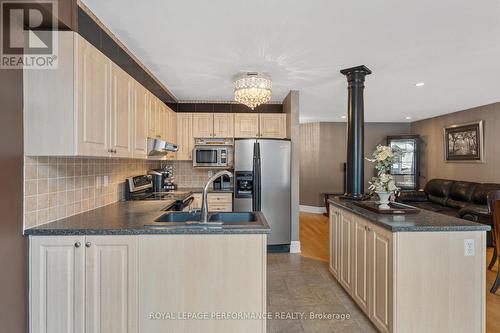 514 Louis Toscano Drive, Ottawa, ON - Indoor Photo Showing Kitchen With Double Sink