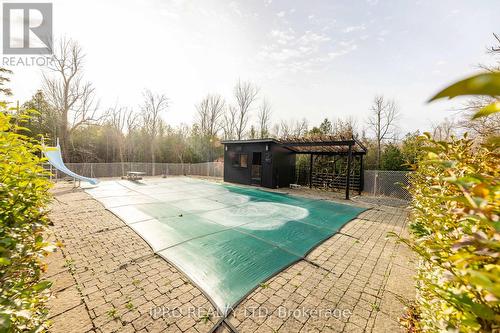 1281 Olde Base Line Road, Caledon, ON - Outdoor With Backyard