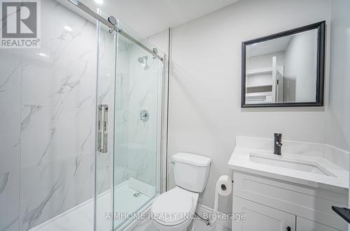 372 Montego Road, Mississauga, ON - Indoor Photo Showing Bathroom