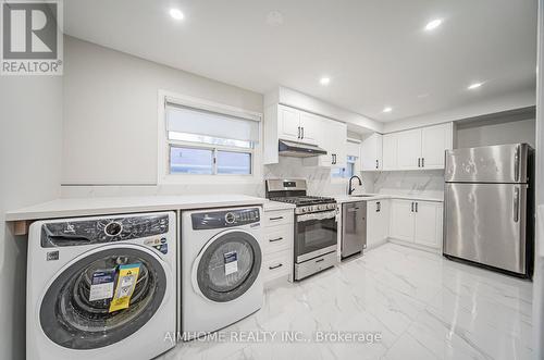 372 Montego Road, Mississauga, ON - Indoor Photo Showing Laundry Room