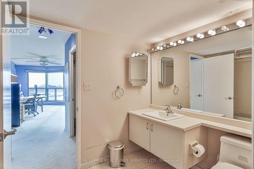 505 - 2267 Lake Shore Boulevard W, Toronto, ON - Indoor Photo Showing Bathroom