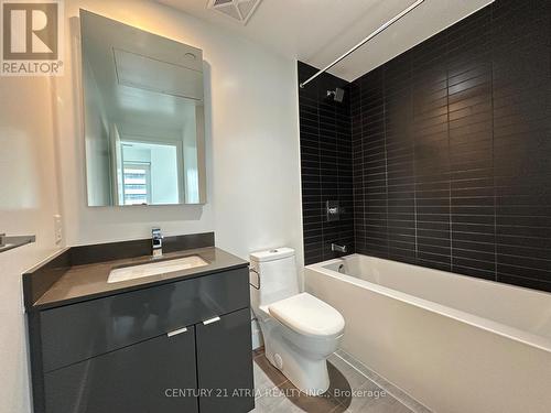 2803 - 7 Grenville Street, Toronto, ON - Indoor Photo Showing Bathroom