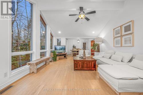 97 Seguinbourg Street, The Nation, ON - Indoor Photo Showing Living Room