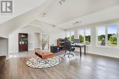 551 Darby Road, Welland, ON - Indoor Photo Showing Living Room