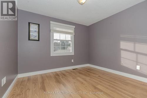 15 Cindy Avenue, Cambridge, ON - Indoor Photo Showing Other Room