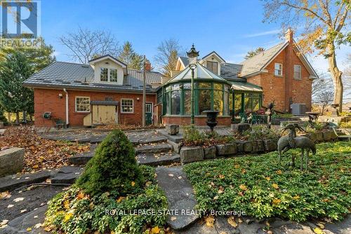 492 Governors Road, Hamilton, ON 