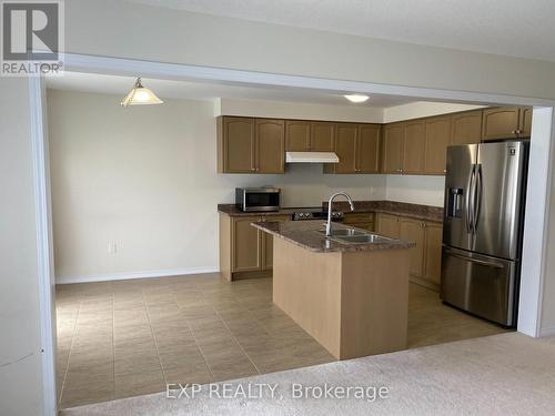 9 Esther Crescent, Thorold, ON - Indoor Photo Showing Kitchen With Stainless Steel Kitchen With Double Sink