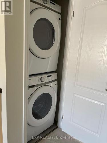 9 Esther Crescent, Thorold, ON - Indoor Photo Showing Laundry Room