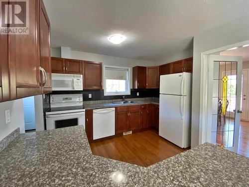 709 Stone Road, Barriere, BC - Indoor Photo Showing Kitchen