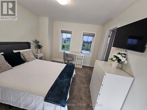 60 Witteveen Drive, Brantford, ON - Indoor Photo Showing Bedroom