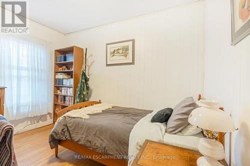 528 Hughson Street N, Hamilton, ON - Indoor Photo Showing Bedroom