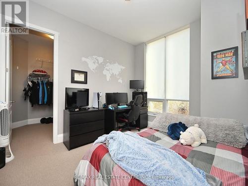 107 - 2480 Prince Michael Drive, Oakville, ON - Indoor Photo Showing Bedroom