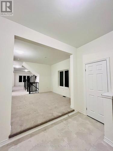 18 Tooker Drive, Brantford, ON - Indoor Photo Showing Other Room