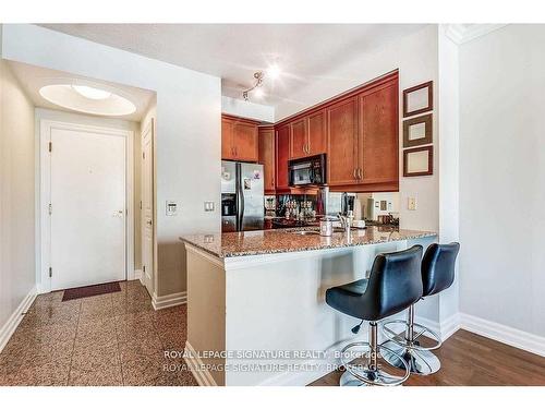 1502-2087 Lake Shore Blvd W, Toronto, ON - Indoor Photo Showing Kitchen