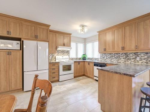 Kitchen - 1788 Rue Rochon, Terrebonne (Lachenaie), QC - Indoor Photo Showing Kitchen